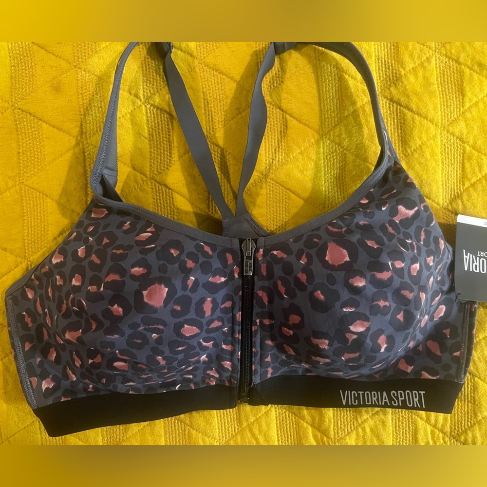 Brand New VS sport bra